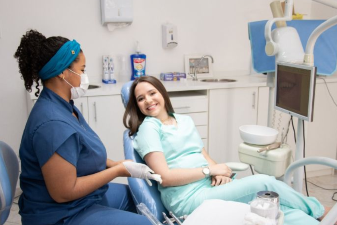 Empatia e Carinho em tratamentos odontológicos na Dente Care